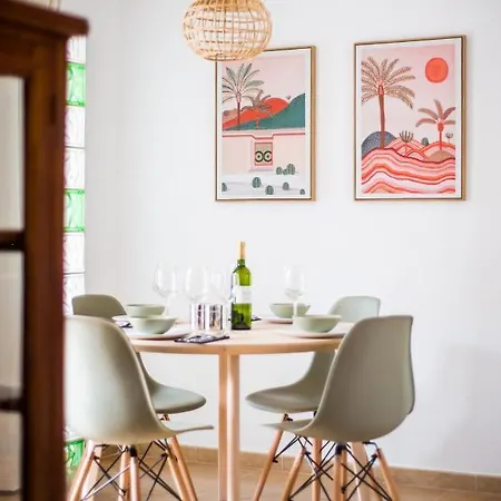Family Delfines 2bedroom In Heart Of Corralejo- Only 5 Min To Sea, With Pool & Wifi By Holidays * Corralejo