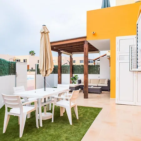 Family Delfines 2bedroom In Heart Of Corralejo- Only 5 Min To Sea, With Pool & Wifi By Holidays Apartment Corralejo