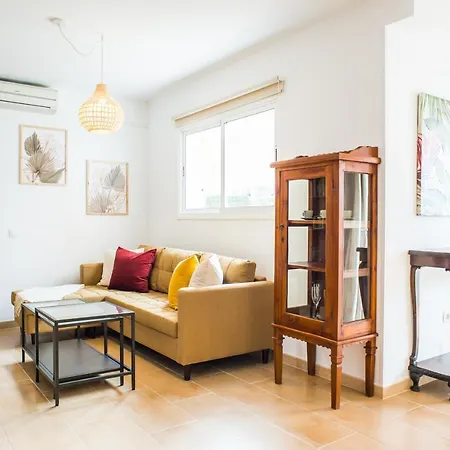 Family Delfines 2bedroom In Heart Of Corralejo- Only 5 Min To Sea, With Pool & Wifi By Holidays Apartment