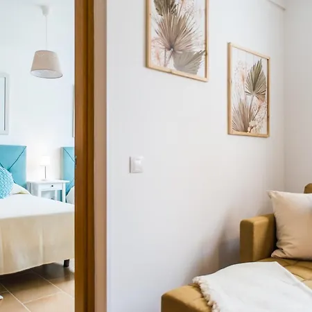 Family Delfines 2bedroom In Heart Of Corralejo- Only 5 Min To Sea, With Pool & Wifi By Holidays Apartment *