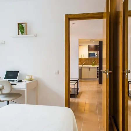 Family Delfines 2bedroom In Heart Of Corralejo- Only 5 Min To Sea, With Pool & Wifi By Holidays Apartment *