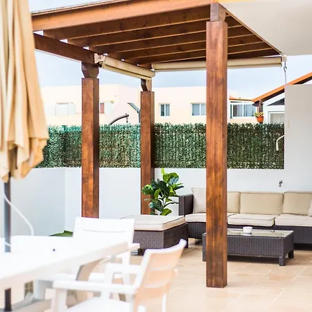 Family Delfines 2bedroom In Heart Of Corralejo- Only 5 Min To Sea, With Pool & Wifi By Holidays Apartment Corralejo